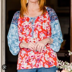 NWOT Pioneer Woman Flowy Colorful Colorblock Bright Floral Blouse with Tie Small